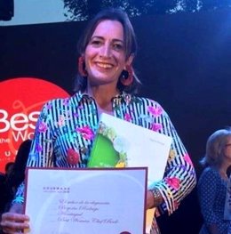 Begoña Rodrigo recogiendo el premio