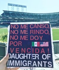 #latinxgradcap, estudiantes latinos de universidades estadounidenses reivindican su origen a través de sus birretes