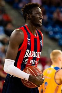 Diop: "Tenemos delante un equipo muy bueno, así que debemos mejorar"