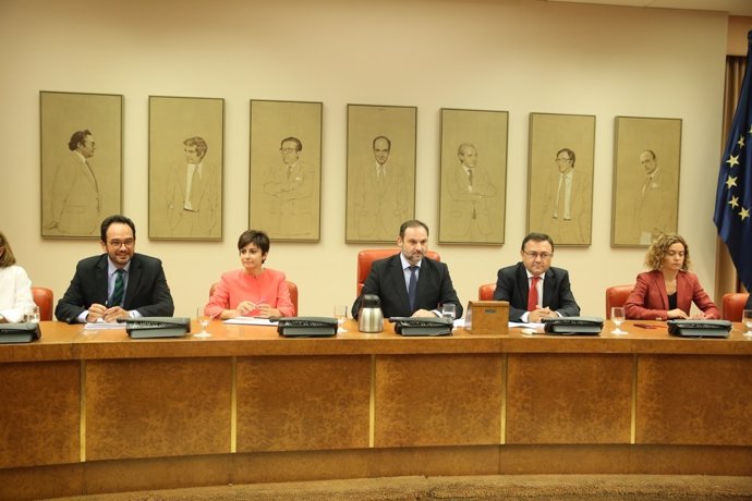 José Luis Ábalos en la reunión del Grupo Parlamentario Socialista