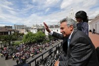 Lenín Moreno asegura que Assange es un "hacker" pero puede quedarse en la Embajada de Londres