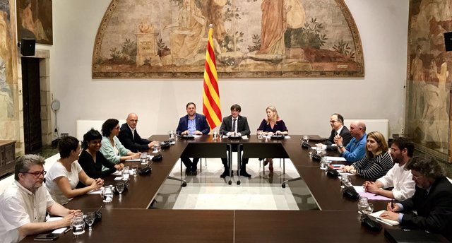 Reunión Generalitat-partidos sobre el referéndum