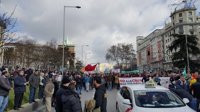 Los taxistas paran este martes en toda España y se manifestarán en Madrid para protestar contra Uber y Cabify