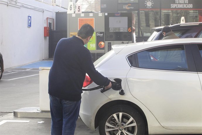 Gasolina, gasolinera, petroli, combustible, gasoil, preus, IPC, consum