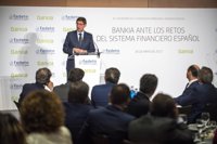 Goirigolzarri ve "lógica" una concentración bancaria a nivel europeo pero considera que queda "bastante lejos"