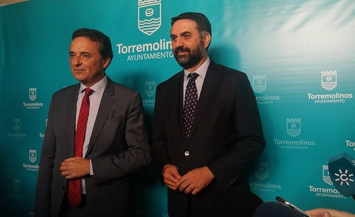 Alcalde Torremolinos Ortiz  y el consejero de Turismo Francisco Javier Fernández