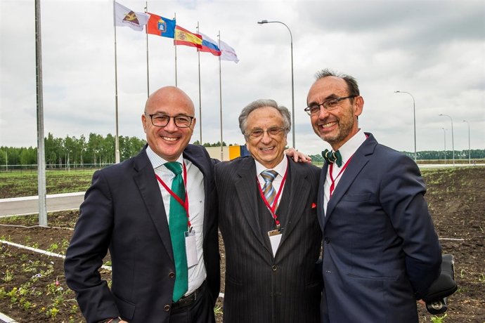  Juan Hernández, Tomás Fuertes Y Salvador Marín En La Inauguración