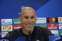 Zidane: "Tengo el ADN del Real Madrid, el club de mi vida"