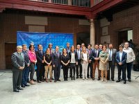 La FEMP muestra su apoyo a Mitzy Capriles y exige la liberación inmediata del alcalde de Caracas