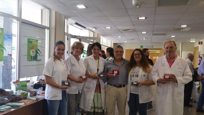 El Hospital Juan Ramón Jiménez celebra el Día Mundial sin Tabaco.