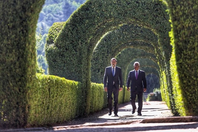 Foto de familia con Rajoy y el primer ministro de Portugal