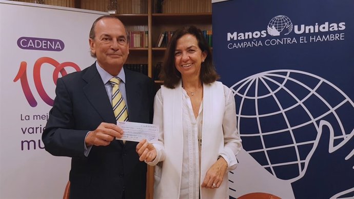 El consejero delegado del Grupo COPE y la presidenta de Manos Unidas