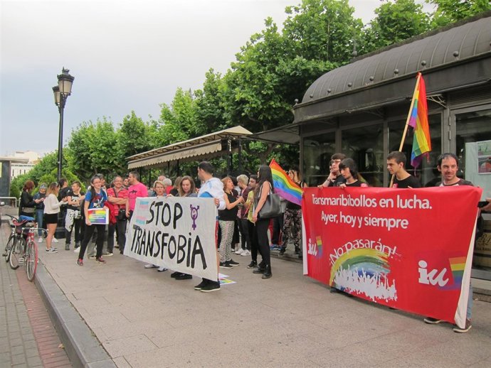             Marea Arcoíris Concentración En Logroño                   