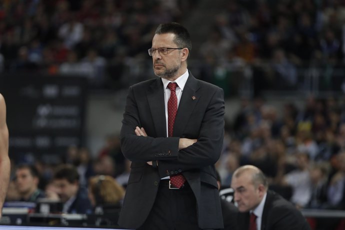 El entrenador del Valencia Basket, Pedro Martínez