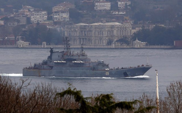 Barco de guerra de Rusia