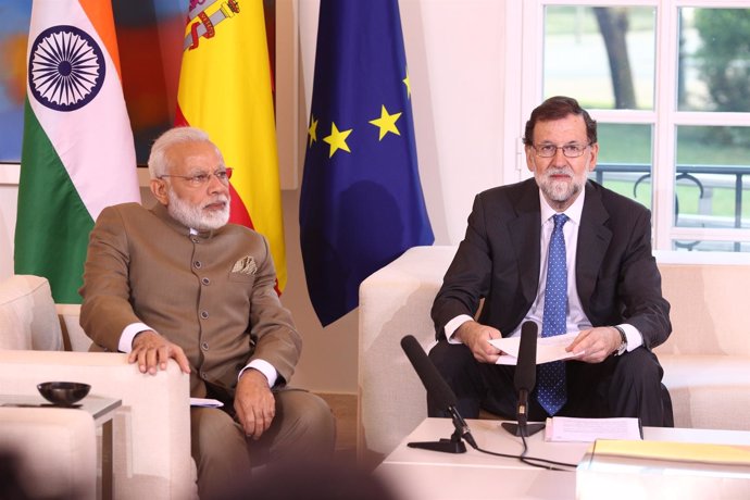 Rajoy recibe en La Moncloa al primer ministro de la República de la India