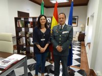 La delegada de la Junta en Córdoba destaca el trabajo del coronel de la Guardia Civil