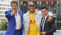 David Hasselhoff apadrina a Dwayne Johnson y Zac Efron en Baywatch: "Nosotros tuvimos malas críticas y duramos 10 años"