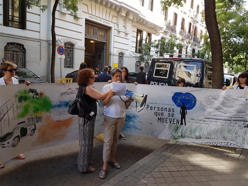 Médicos del Mundo firmas refugiados 