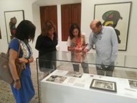 Fanny Tur visita la exposición 'Pablo Picasso y Joan Miró: Historia de una amistad' en Can Prunera