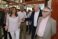 Susana Díaz prevé que el paro baje más de lo previsto en 2017 y pide fortalecer el diálogo social