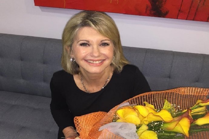 Olivia Newton-John torna a enfrontar-se al càncer