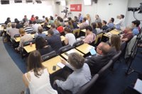 Pedro Sánchez recibe en Ferraz a corresponsales de la prensa extranjera