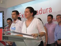 Eva Pérez pide que los candidatos a liderar el PSOE dejen su cargo durante la campaña en favor de la "imparcialidad"