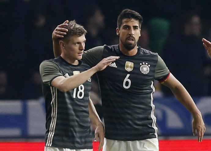 Toni Kroos y Sami Khedira con la selección alemana