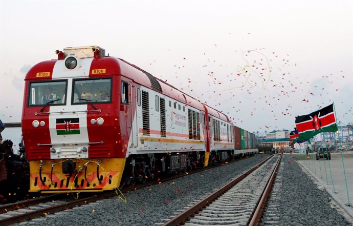 'Madaraka Express' En La Inauguración De Línea Entre Nairobi Y Mombasa (Kenia)