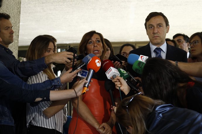 Rafael Hernando i Alicia Sánchez Camacho atenen els mitjans