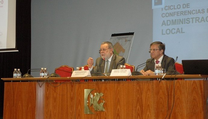 Blanco (izda.) y Rapún en la inauguración del encuentro