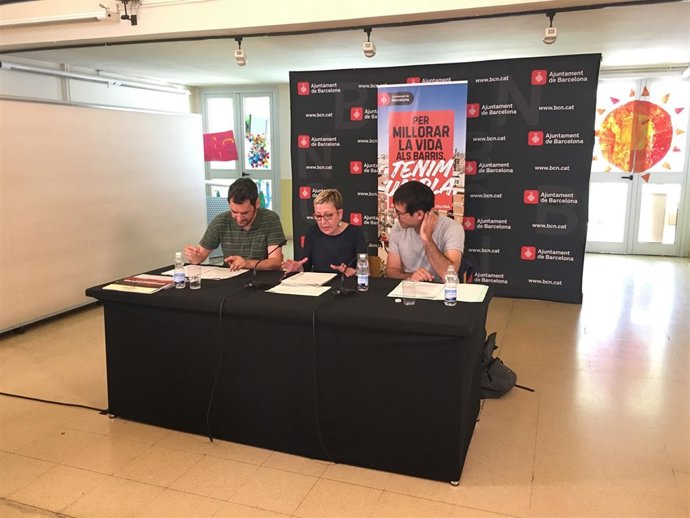 La concejal Carmen Andrés presenta los Planes de Barrio