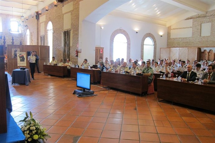 Asistentes al VI curso de la Policía Nacional sobre menores