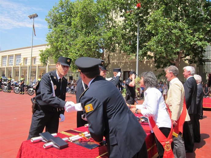 La Policía Local de Zaragoza ha celebrado este jueves el día de su patrona 