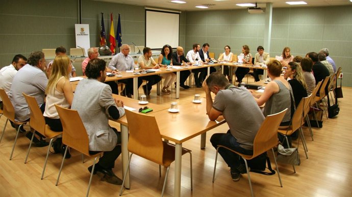 Reunión para atajar la venta ambulante ilegal 