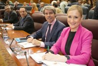 PP pide llevar 45 invitados a la comisión de investigación de corrupción para arropar a Cifuentes