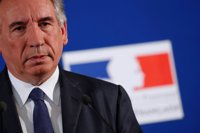 Macron lanza su propuesta de "moralización" de la vida pública anticipando un cambio en la Constitución