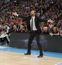 Sito Alonso: "Debemos mejorar para competir en La Fonteta"