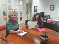 El Gobierno foral renueva su compromiso con Ipes-Elkartea para el mantenimiento de su biblioteca de mujeres