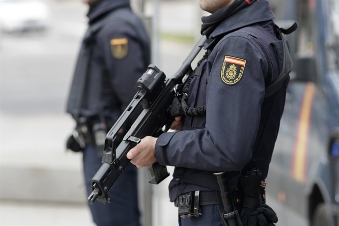 Recursos de Policía Nacional, agente, agentes, policía, policías