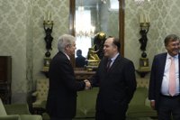 Dastis condena la violencia en Venezuela y confirma al presidente de la Asamblea su apuesta por una solución negociada