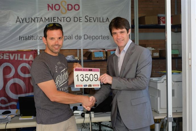 Carrera Popular Parque De Miraflores. Nota De Prensa Y Fotografía.