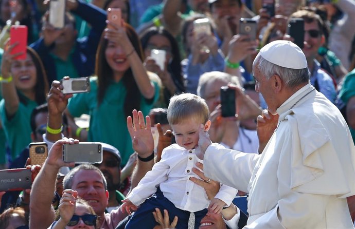 El Papa Francisco en la plaza de San Pedro