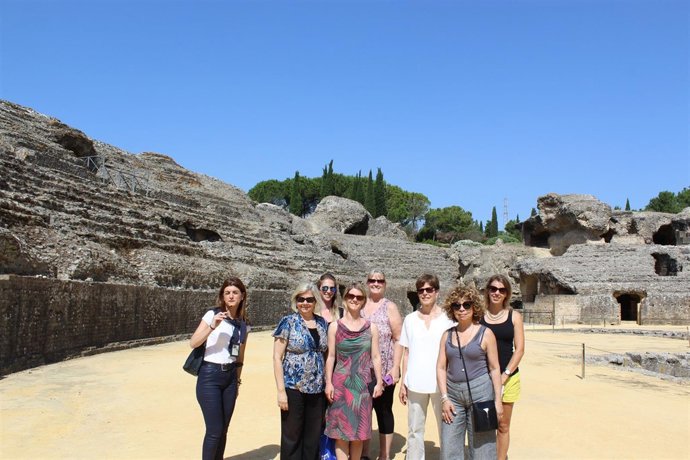 Agentes de viajes canadienses visitan Itálica