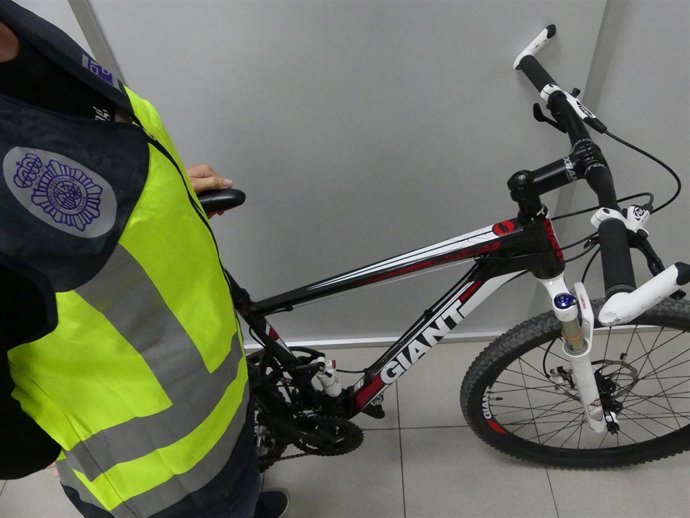 BICICLETA RECUPERADA POR LA POLICÍA
