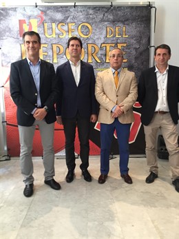 Alejandro Blanco con el alcalde de Guadalajara, Antonio Román