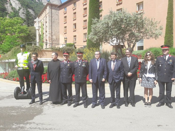 El conseller Jordi Jané asiste a una reunión de seguridad en Montserrat