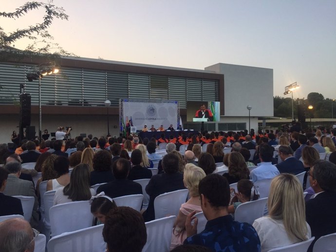 Graduación de los primeros estudiantes de la Universidad Loyola Andalucía