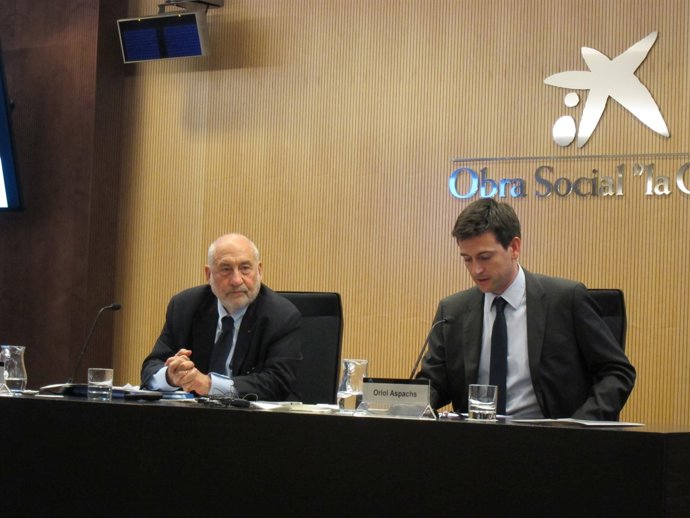 Joseph Stiglitz i Oriol Aspachs         
